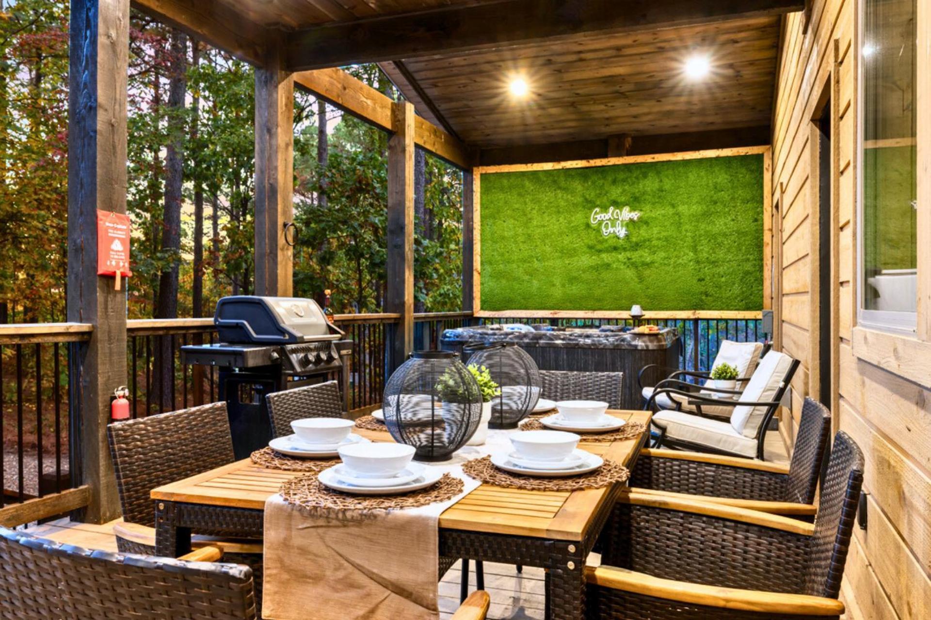 Lux,Hot Tub,Atv,Hiking,Pickleball,Firepit,Arcade Broken Bow Ngoại thất bức ảnh