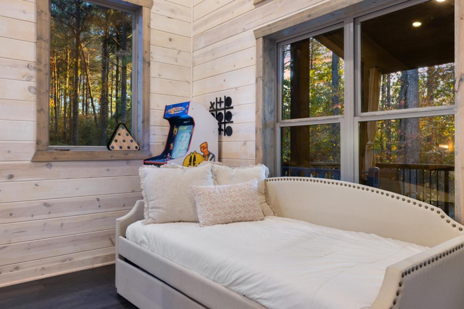 Lux,Hot Tub,Atv,Hiking,Pickleball,Firepit,Arcade Broken Bow Ngoại thất bức ảnh